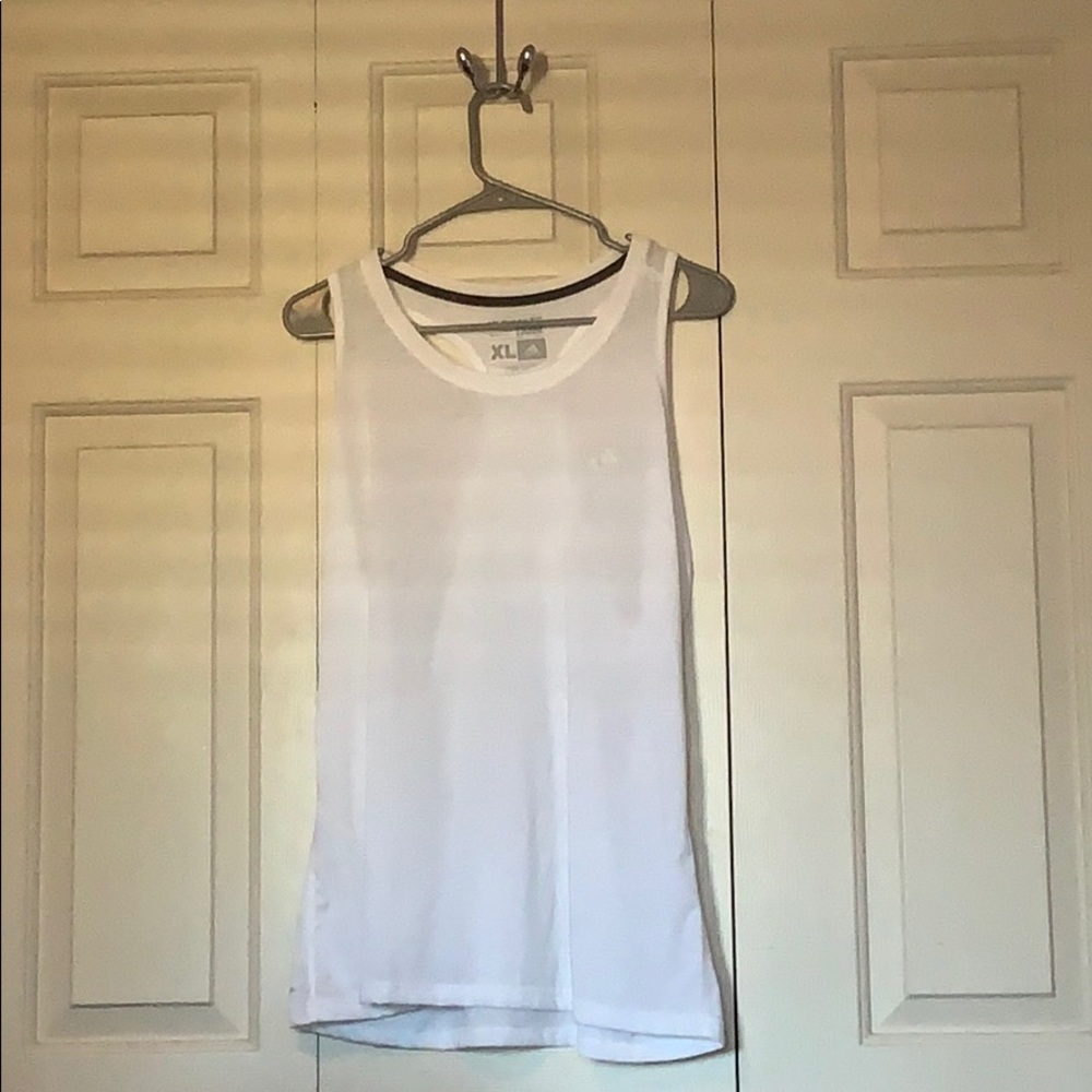 Athletic tank top